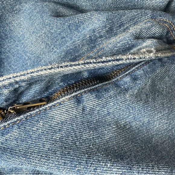 Abercrombie Ultra High Rise 90s Straight Jean - Picture 7 of 12